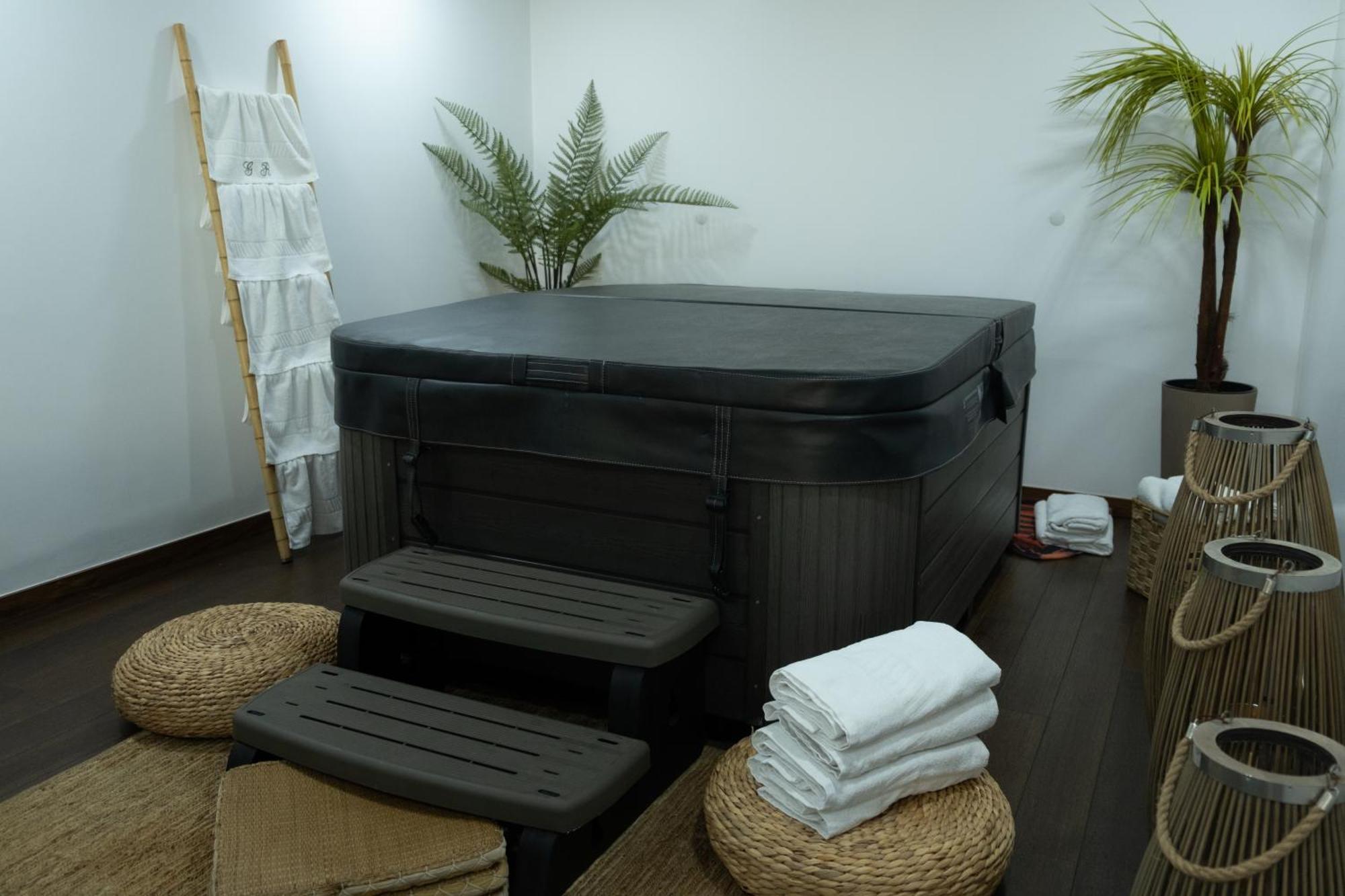Deluxe Villa Home, Peace & Spa วิลาโดคันด์ ภายนอก รูปภาพ